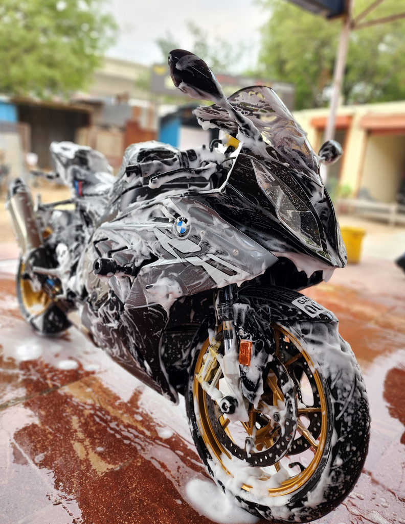 Water saving car wash service Apollo Bandar Colaba